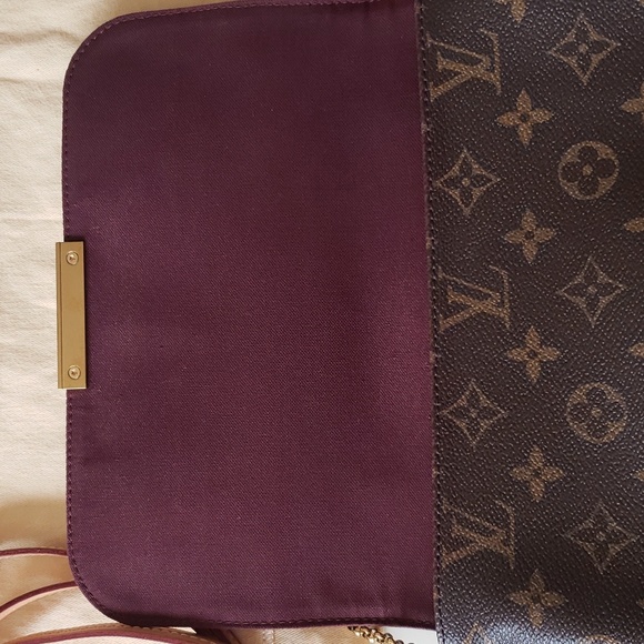 Louis Vuitton Favorite MM Monogram - Picture 5 of 16
